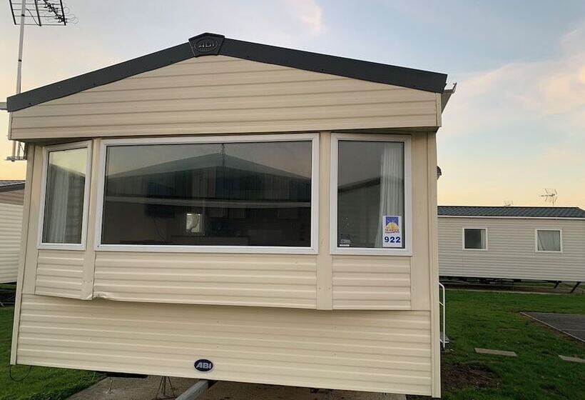 בית מלון כפרי 6 Berth Holiday Home At Seawick Holiday Park