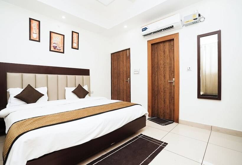 ホテル The 7 Seas