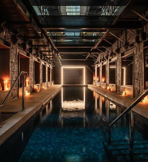 호텔 The Interlude