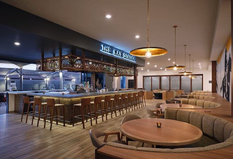 Отель Towneplace Suites By Marriott Tempe