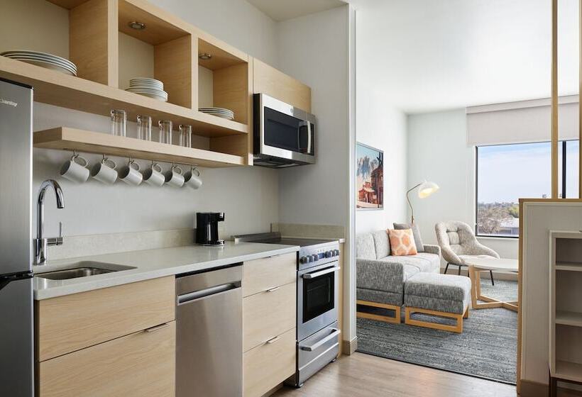 Отель Towneplace Suites By Marriott Tempe