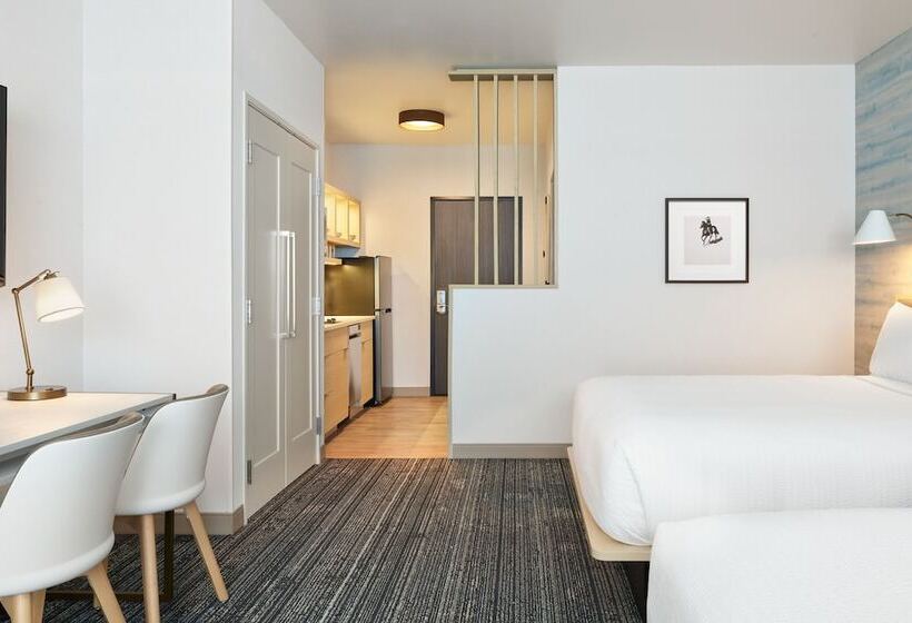 Отель Towneplace Suites By Marriott Tempe