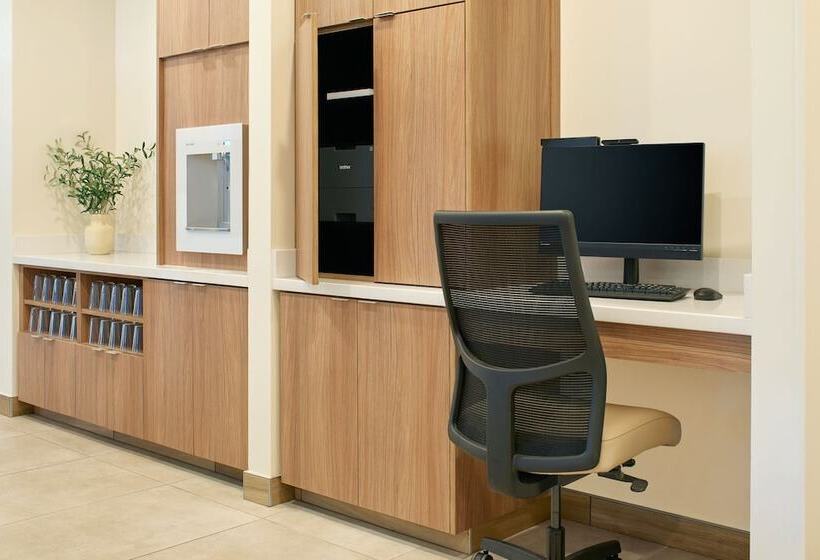 Отель Towneplace Suites By Marriott Tempe