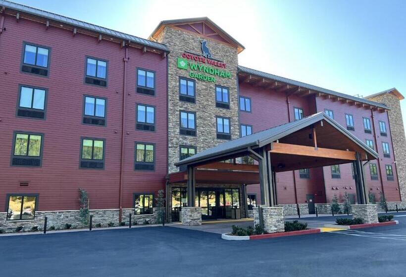 Отель Wyndham Garden Redwood Valley   Ukiah