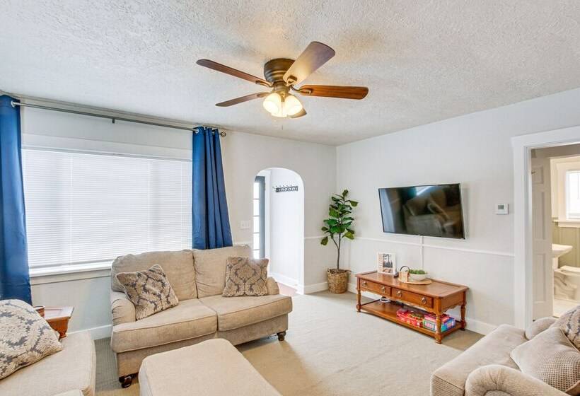 Hyde Park Home W/ Fire Pit: Near Hiking Trails!