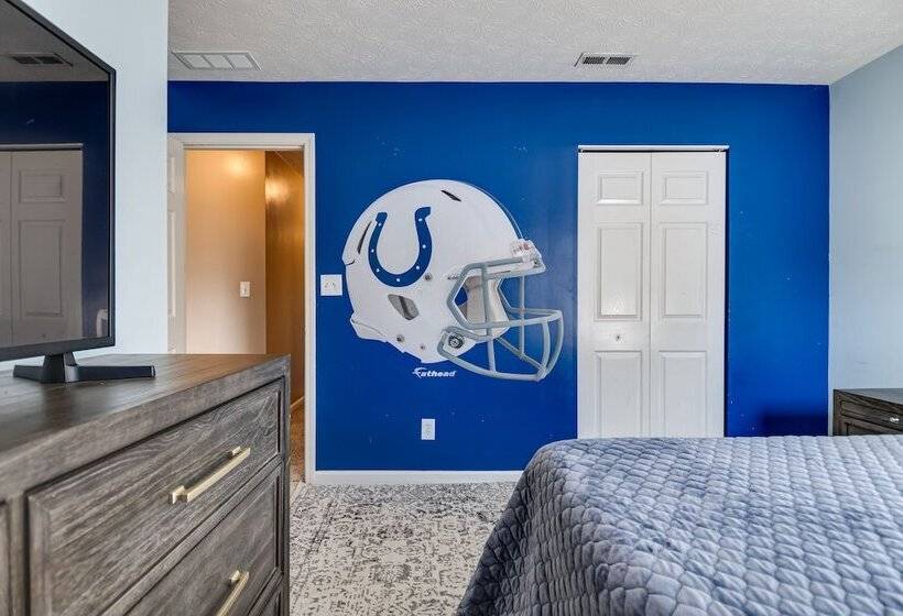 Indianapolis Home W/ Patio & Community Pool!