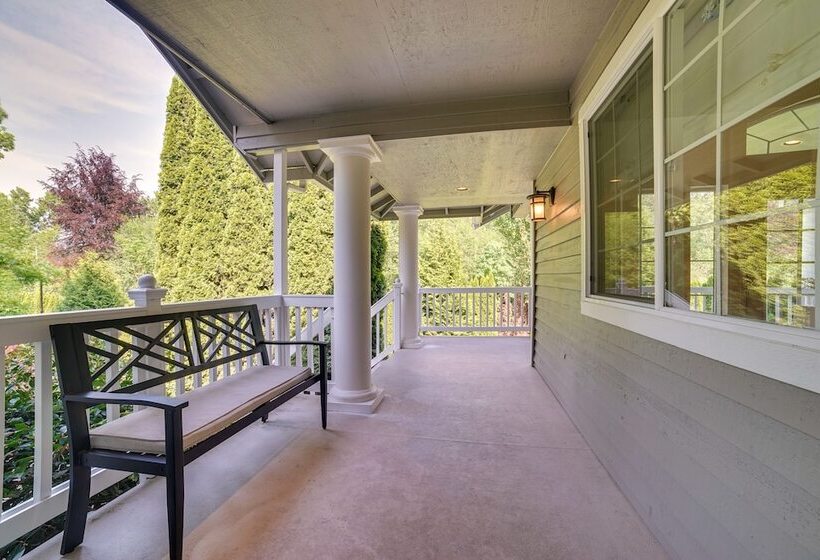 Issaquah Retreat Near Lake Sammamish State Park!