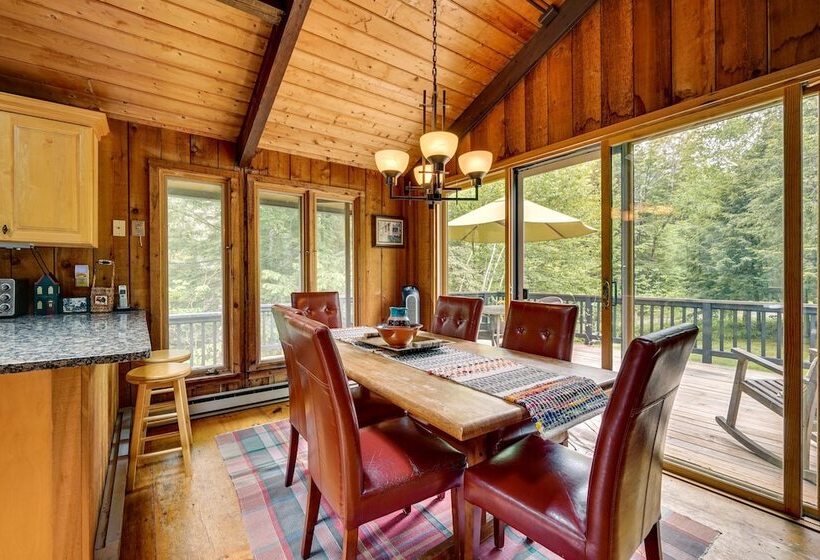 Jamaica Vacation Home W/ Deck: 8 Mi To Skiing!