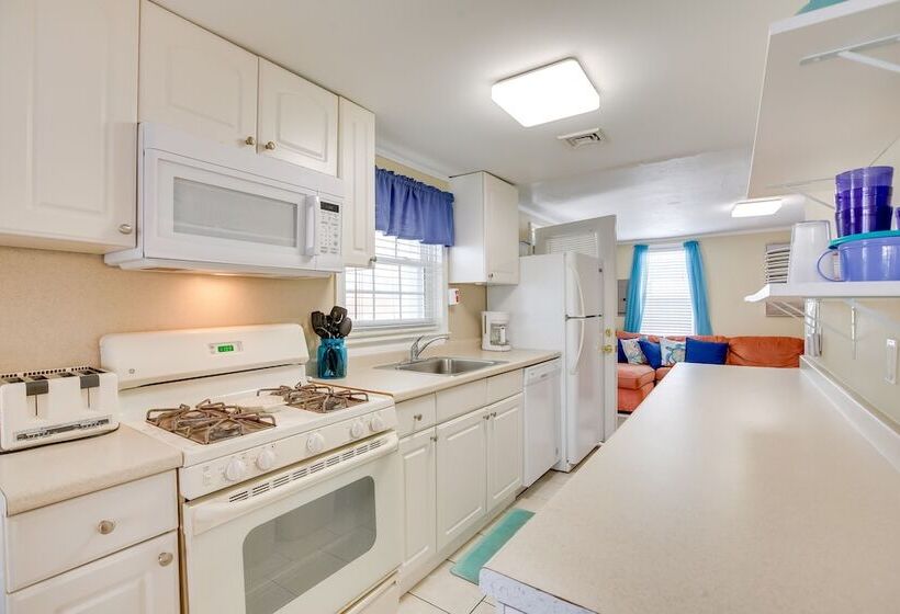 Jersey Shore Retreat Near Wildwood Boardwalk!