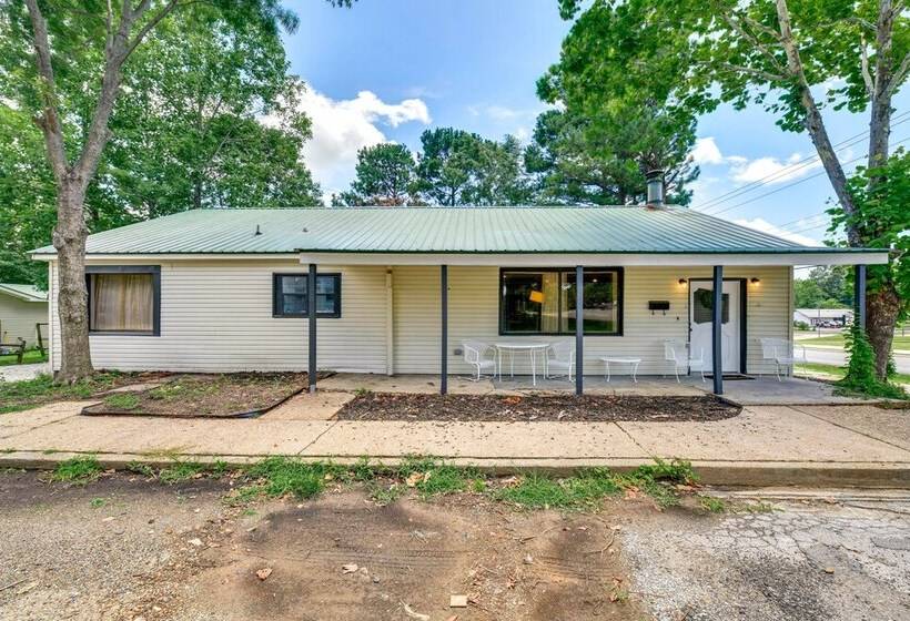 Jonesboro Retreat Near Arkansas State University!