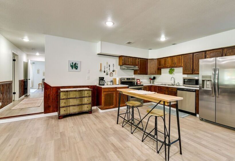 Jonesboro Retreat Near Arkansas State University!