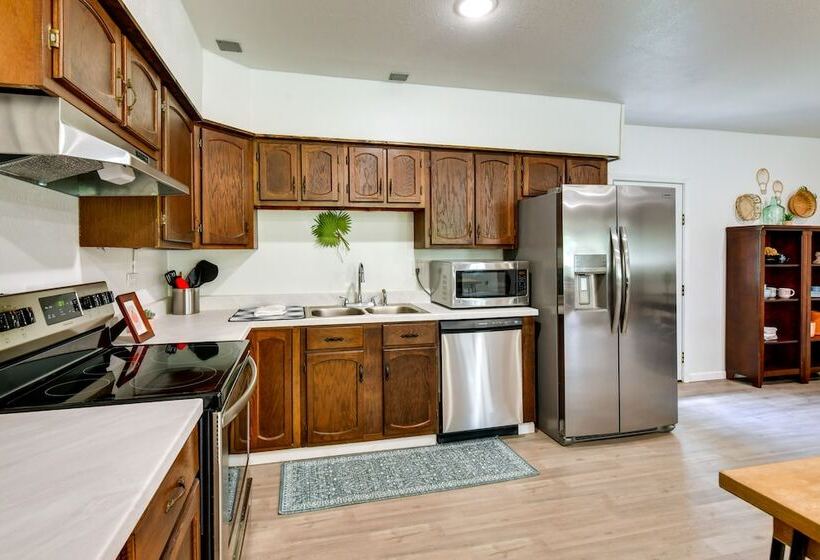 Jonesboro Retreat Near Arkansas State University!