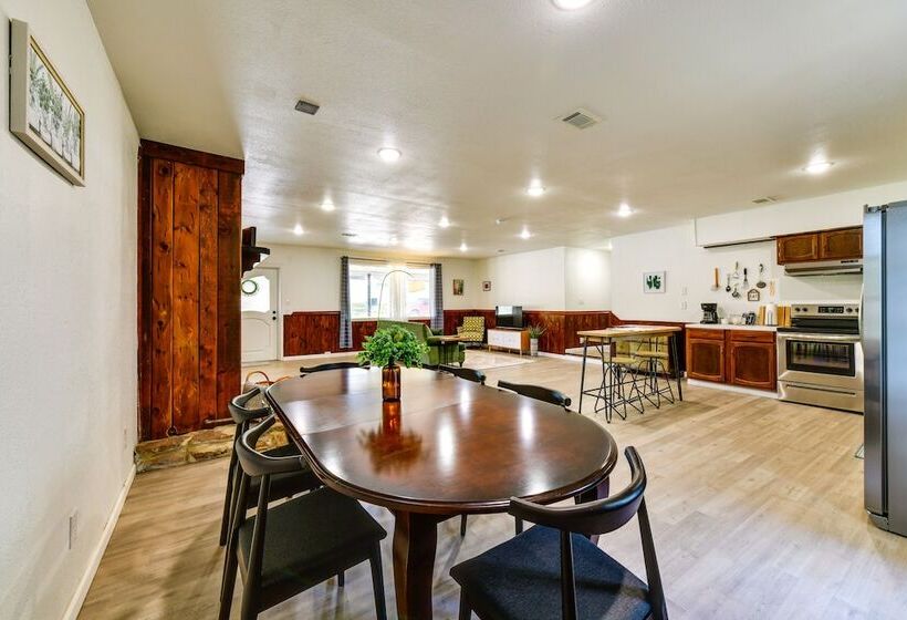 Jonesboro Retreat Near Arkansas State University!