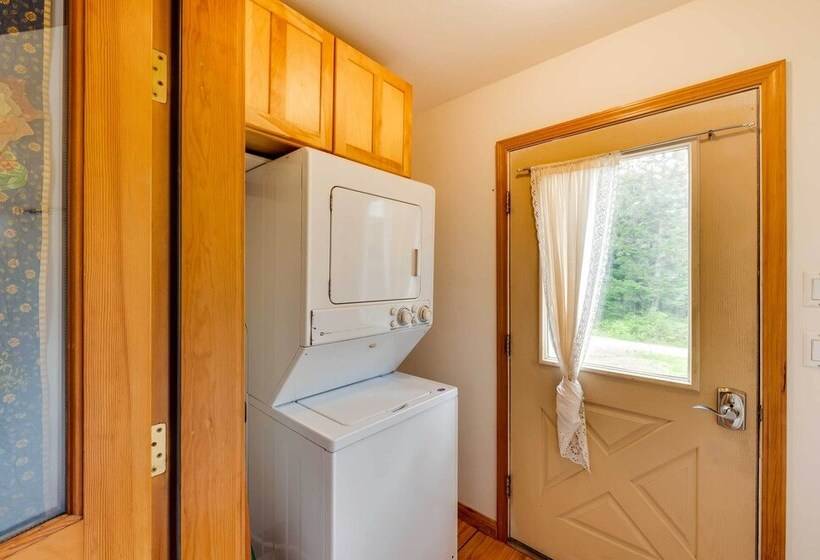 Juneau Vacation Home: Stunning View + Beach Access