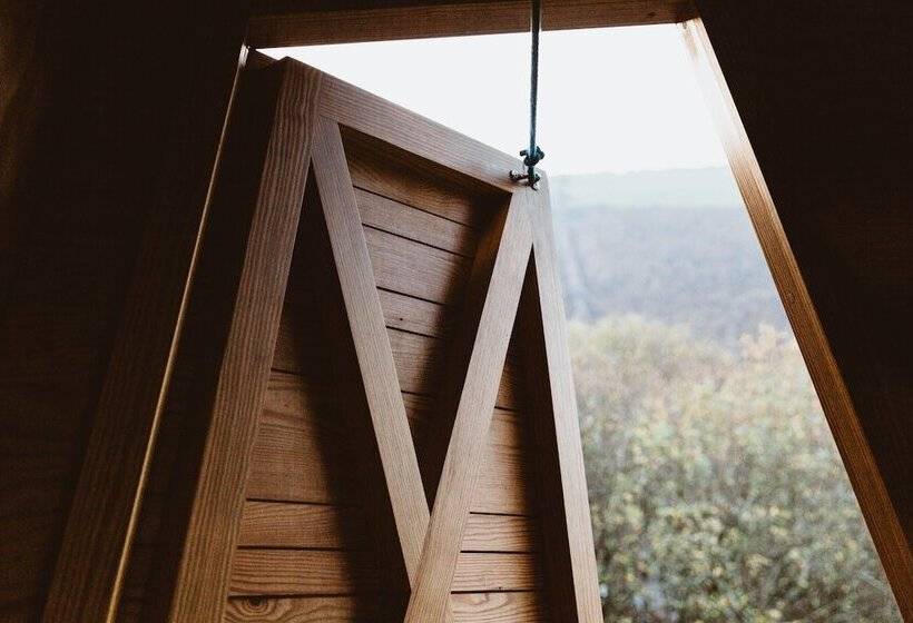 K4 Kudhva Treehouse Cabin With Sea View