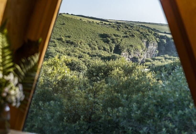 K4 Kudhva Treehouse Cabin With Sea View