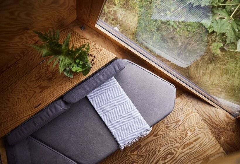 K4 Kudhva Treehouse Cabin With Sea View