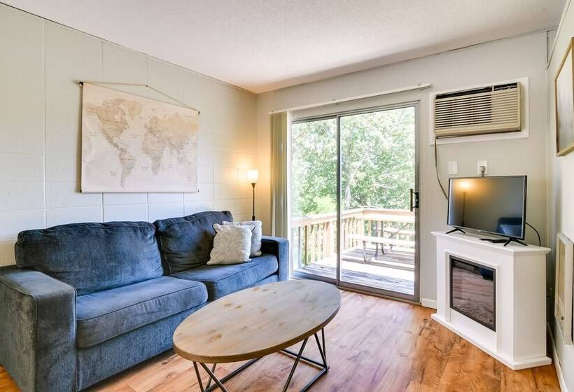 Kimberling City Cabin W/ Boat Slip, Deck & Pool