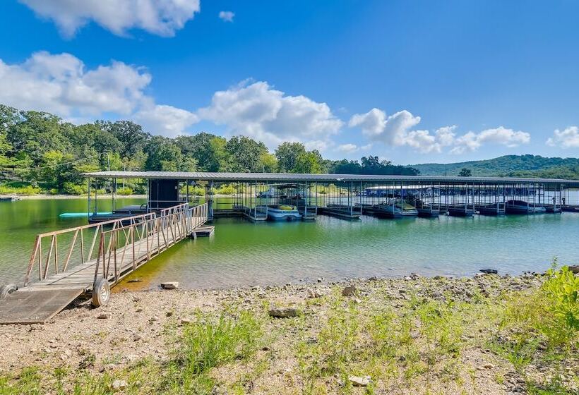 Kimberling City Oasis: Boat Slip, Kayaks & More!