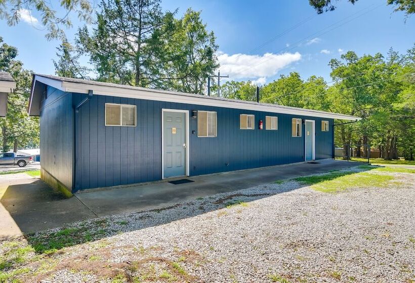 Kimberling City Oasis: Boat Slip, Kayaks & More!