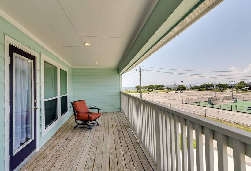 La Porte Home W/ Balconies: Walk To Beach!