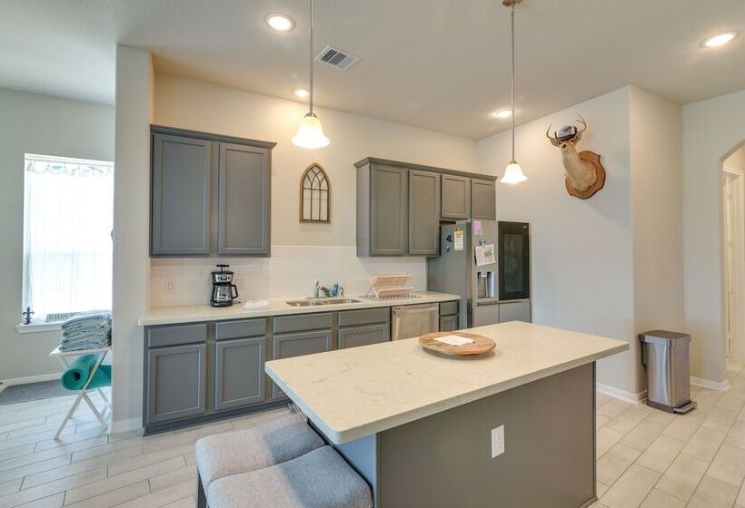 La Porte Home W/ Balconies: Walk To Beach!