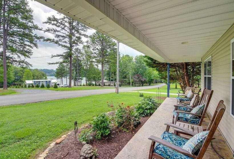 Lakefront Home W/ Hot Tub   15 Mi To Dollywood!