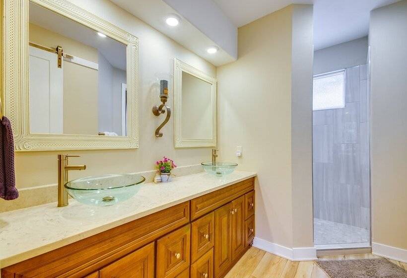 Lakefront Osage Beach Retreat W/ Boat Slip!