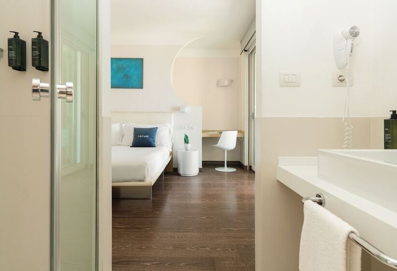 Life Hotel Seaview & Spa