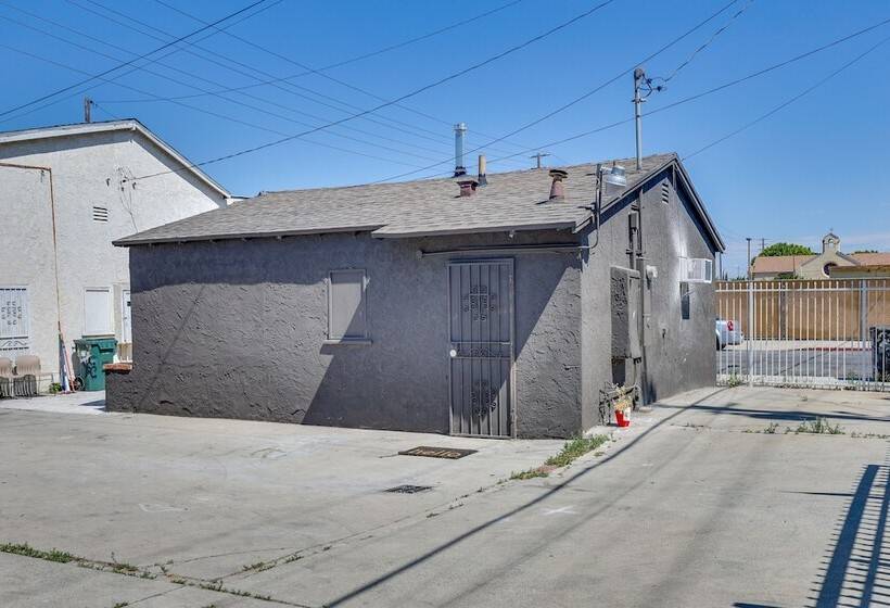 Los Angeles Vacation Rental: 9 Mi To Downtown!