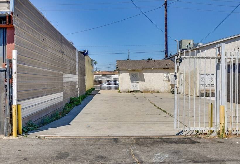 Los Angeles Vacation Rental: 9 Mi To Downtown!