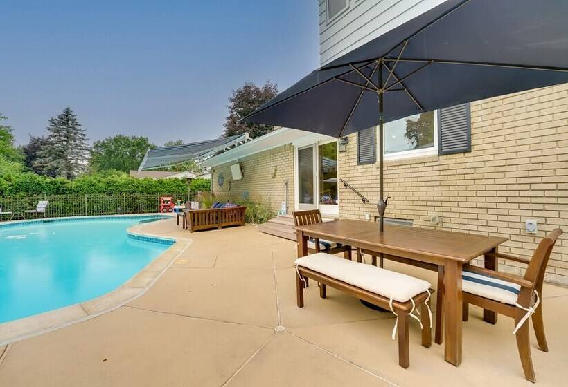 Luxurious Bloomfield Hills Oasis W/ Pool & Spa!