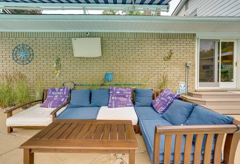 Luxurious Bloomfield Hills Oasis W/ Pool & Spa!