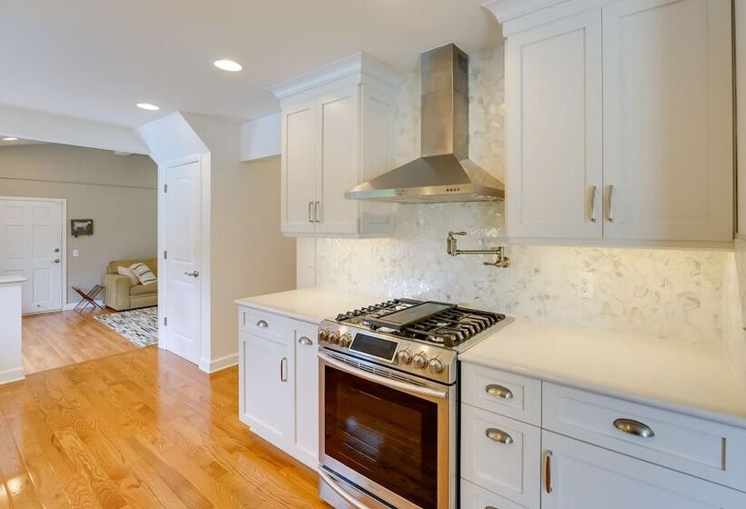 Luxurious Bloomfield Hills Oasis W/ Pool & Spa!