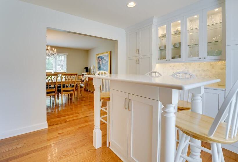 Luxurious Bloomfield Hills Oasis W/ Pool & Spa!