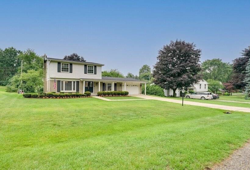 Luxurious Bloomfield Hills Oasis W/ Pool & Spa!
