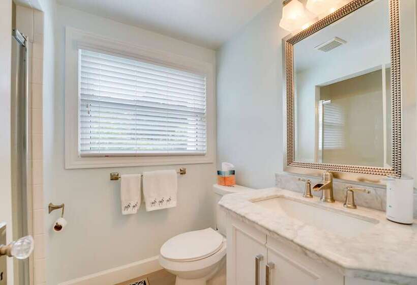 Luxurious Bloomfield Hills Oasis W/ Pool & Spa!