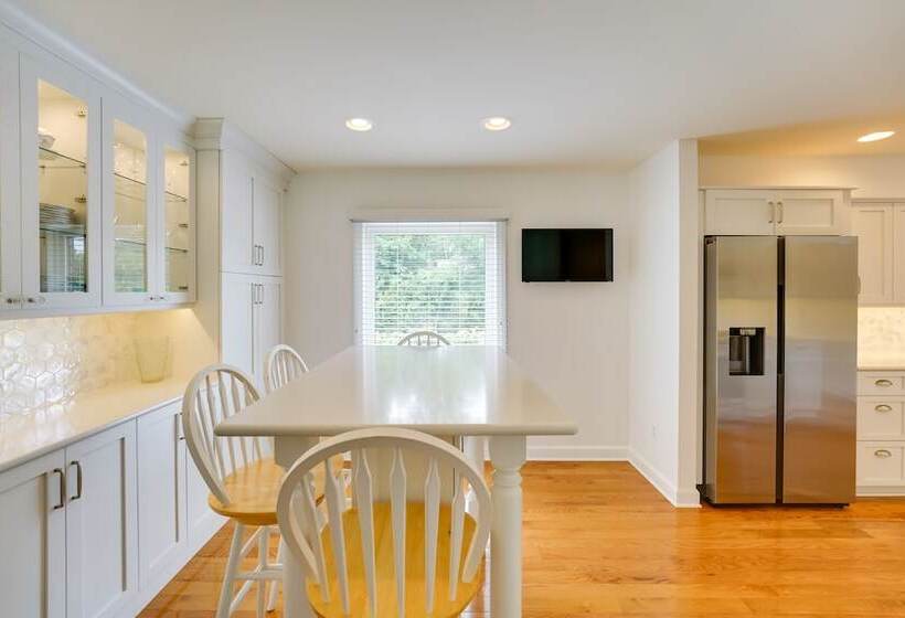 Luxurious Bloomfield Hills Oasis W/ Pool & Spa!