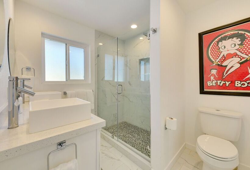 Luxurious Palm Springs Home: Private Pool & Spa!