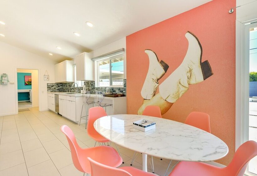 Luxurious Palm Springs Home: Private Pool & Spa!