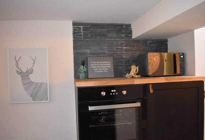 Luxury 2 Bed Cottage In Llansteffan