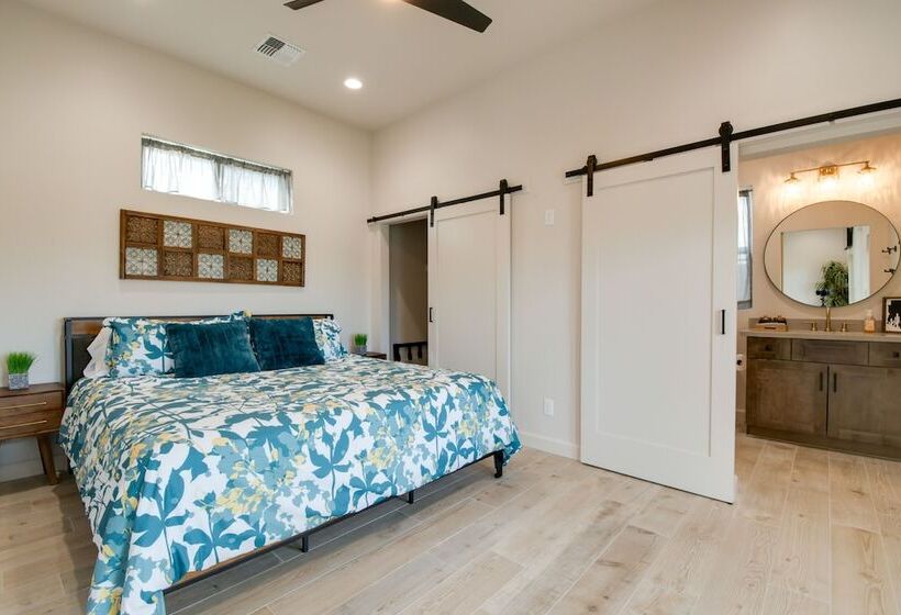 Pool, Spa, Game Room: Luxury Fountain Hills Escape