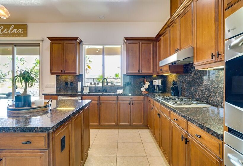 Luxury Palm Desert Vacation Home W/ Private Oasis