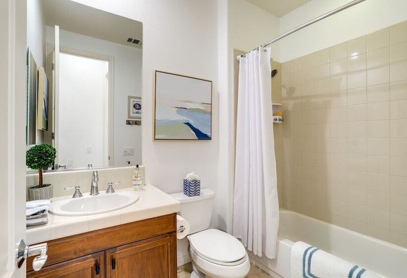 Luxury Palm Desert Vacation Home W/ Private Oasis