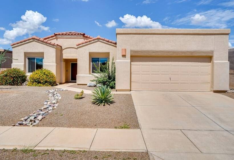 Luxury Tucson Retreat: Patio, Hot Tub & Fireplace