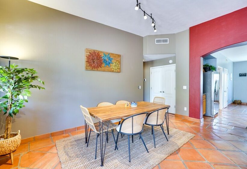 Luxury Tucson Retreat: Patio, Hot Tub & Fireplace