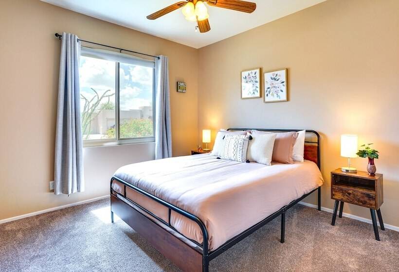 Luxury Tucson Retreat: Patio, Hot Tub & Fireplace