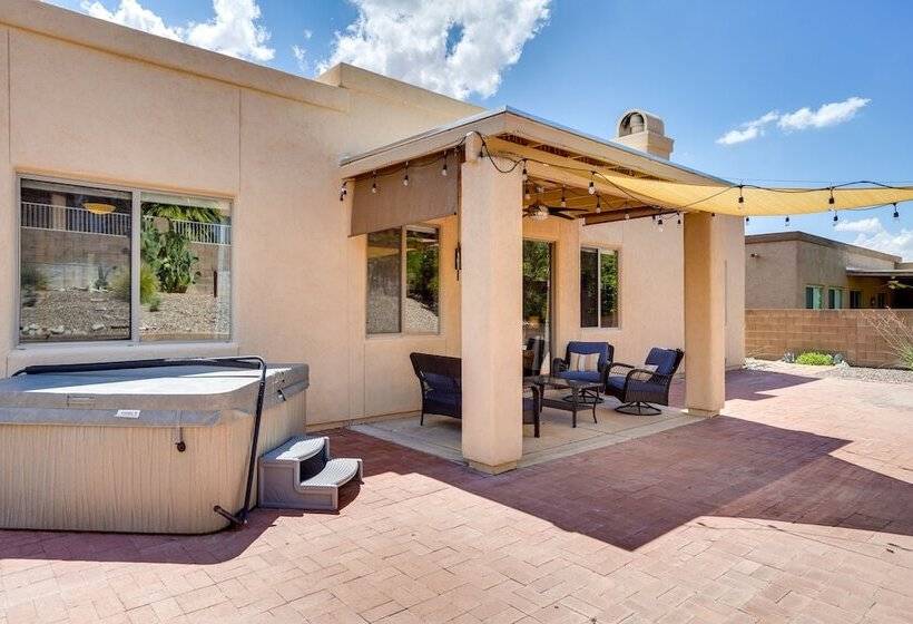 Luxury Tucson Retreat: Patio, Hot Tub & Fireplace