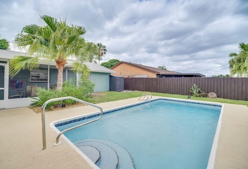 Melbourne Home W/ Pool & Patio, 6 Mi To Beach!
