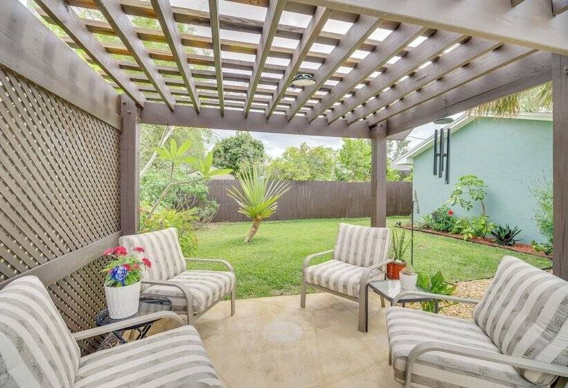 Melbourne Home W/ Pool & Patio, 6 Mi To Beach!